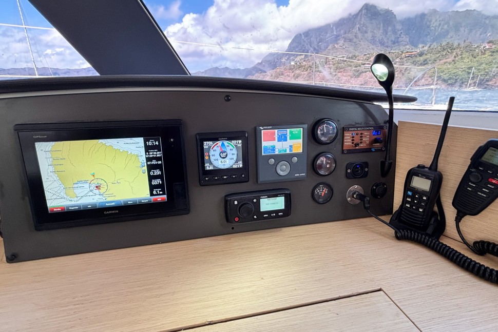 FOUNTAINE PAJOT HELIA 44 11