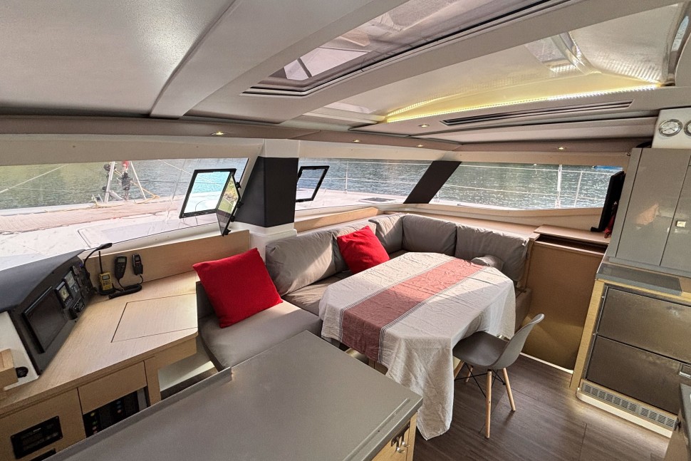 FOUNTAINE PAJOT HELIA 44 13