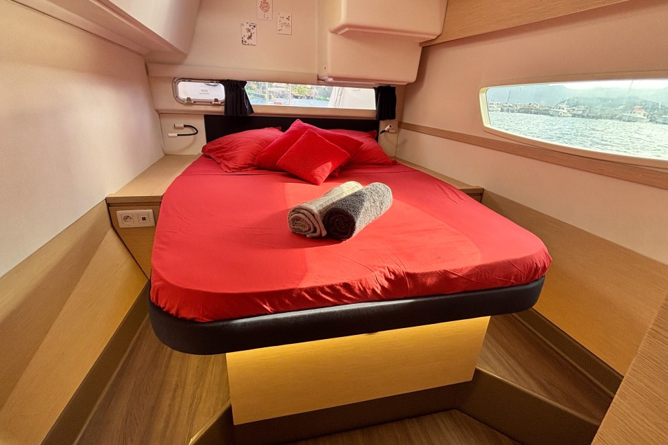 FOUNTAINE PAJOT HELIA 44 18