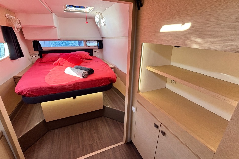FOUNTAINE PAJOT HELIA 44 23