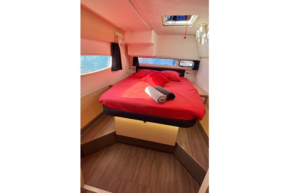 FOUNTAINE PAJOT HELIA 44 25