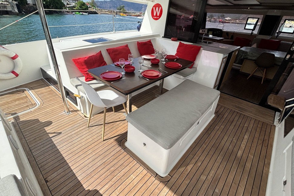 FOUNTAINE PAJOT HELIA 44 6