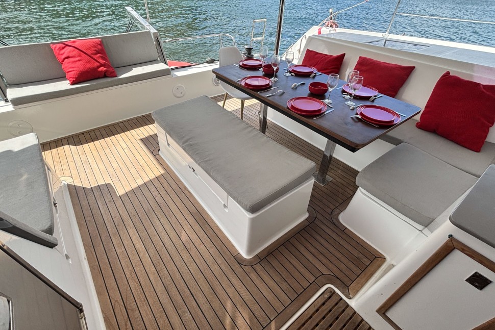 FOUNTAINE PAJOT HELIA 44 7