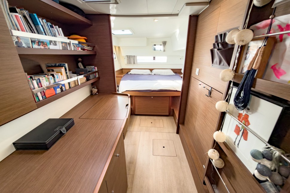 LAGOON 42 OWNER 3 CABINS 41