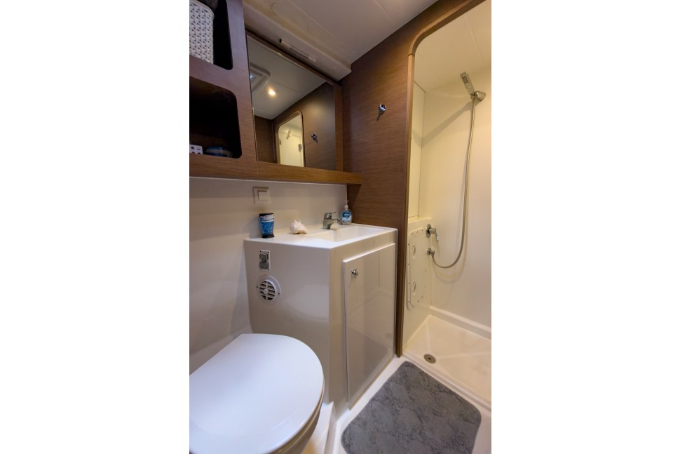 LAGOON 42 OWNER 3CABINS 31