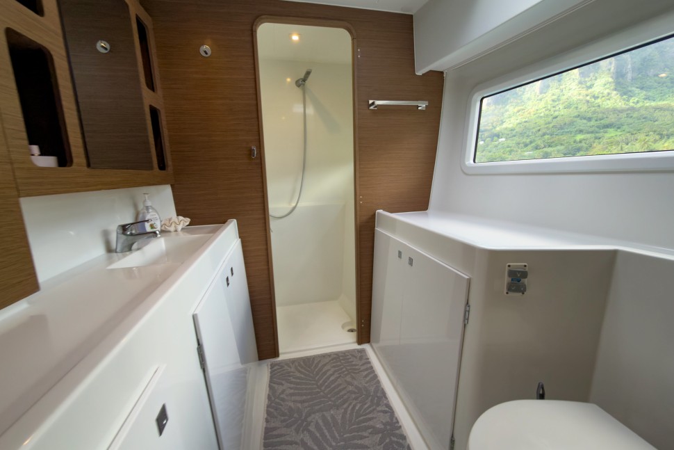 LAGOON 42 OWNER 3CABINS 32