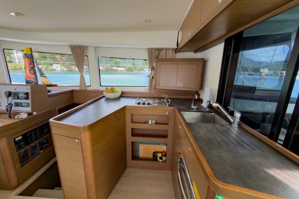 LAGOON 42 OWNER 3CABINS 45