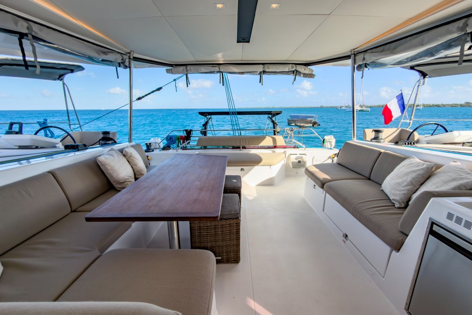 NAUTITECH 44 OPEN OWNER 3 CABIN 33