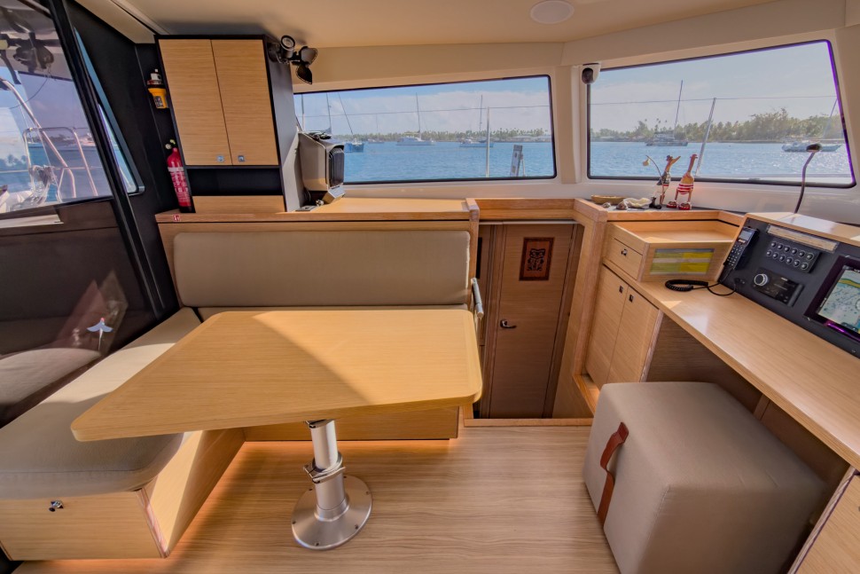 NAUTITECH 44 OPEN OWNER 3 CABIN 38