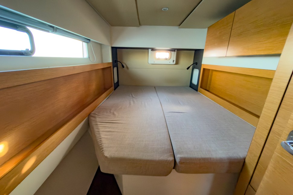 NAUTITECH OPEN 40 OWNER 4 CABINS 16