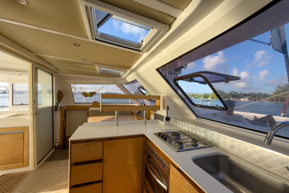 NAUTITECH OPEN 40 OWNER 4 CABINS 39