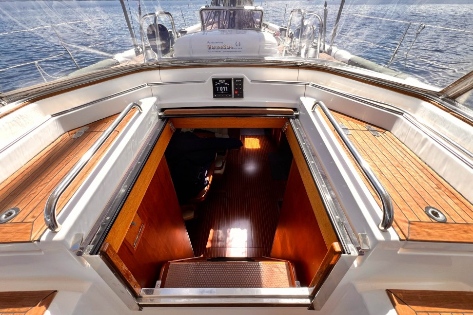 NAUTOR SWAN 60 10 COCKPIT