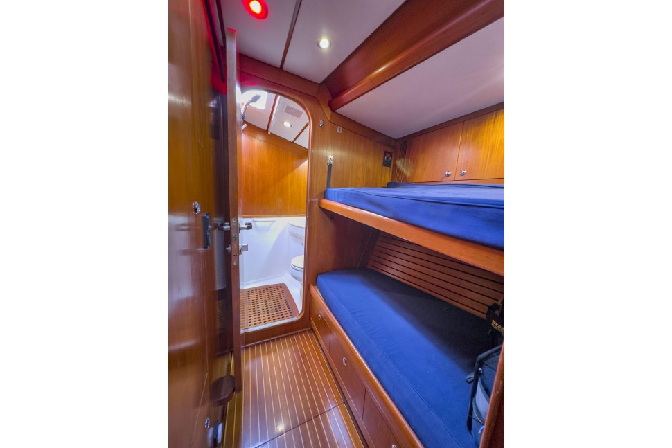 NAUTOR SWAN 60 23 BUNK BED 2