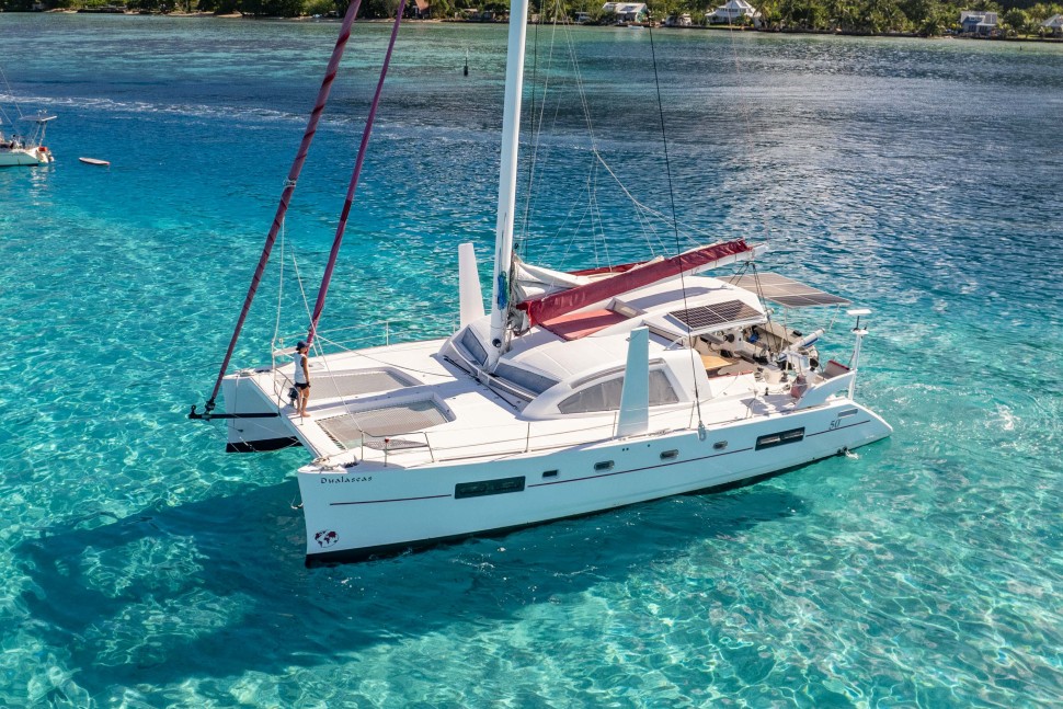 catana 50 dualaseas 03 aerial anchored transom